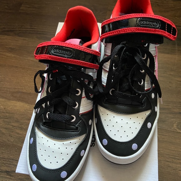 Adidas Hello Kitty Women’s Forum Low - Picture 2 of 8